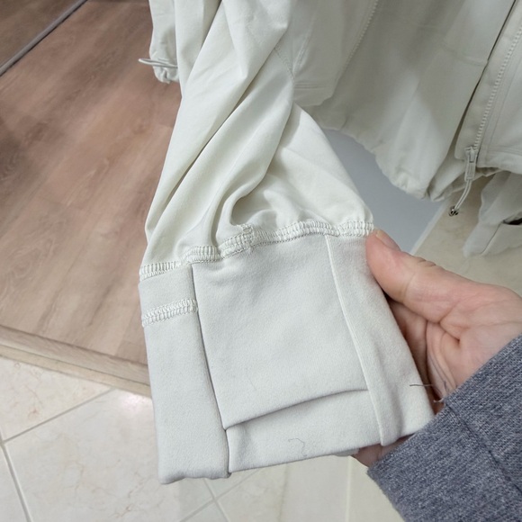 Lululemon Athletica Women's Define Relaxed Fit Luon Jacket - Picture 6 of 9